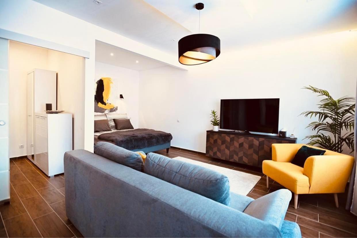 Zora Apartman Eger Exterior photo